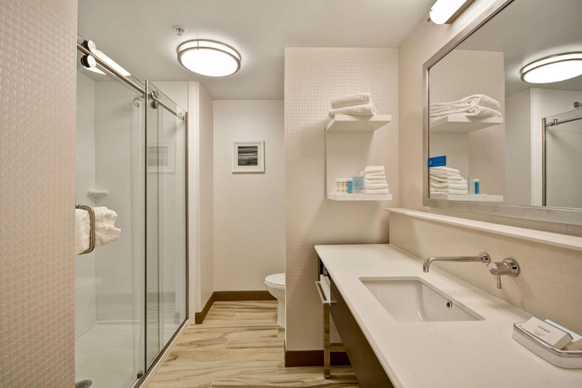 Hampton Inn & Suites Detroit/Warren photo 19