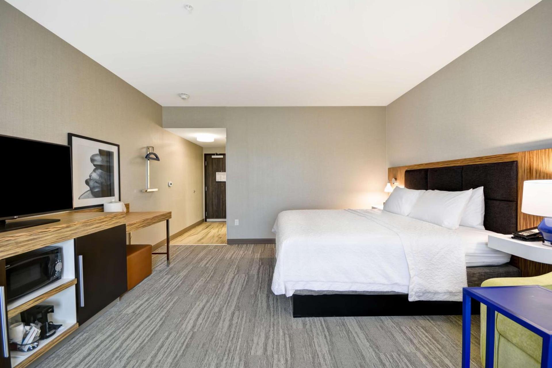 Hampton Inn & Suites Detroit/Warren photo 30