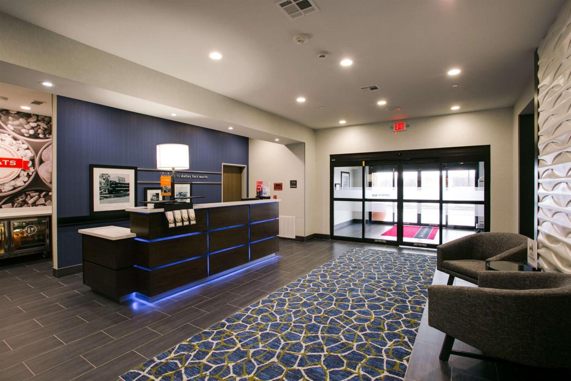 Hampton Inn & Suites Dallas/Ft. Worth Airport South photo 5