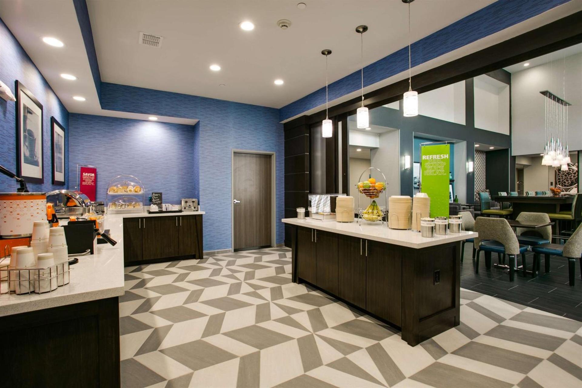 Hampton Inn & Suites Dallas/Ft. Worth Airport South photo 12