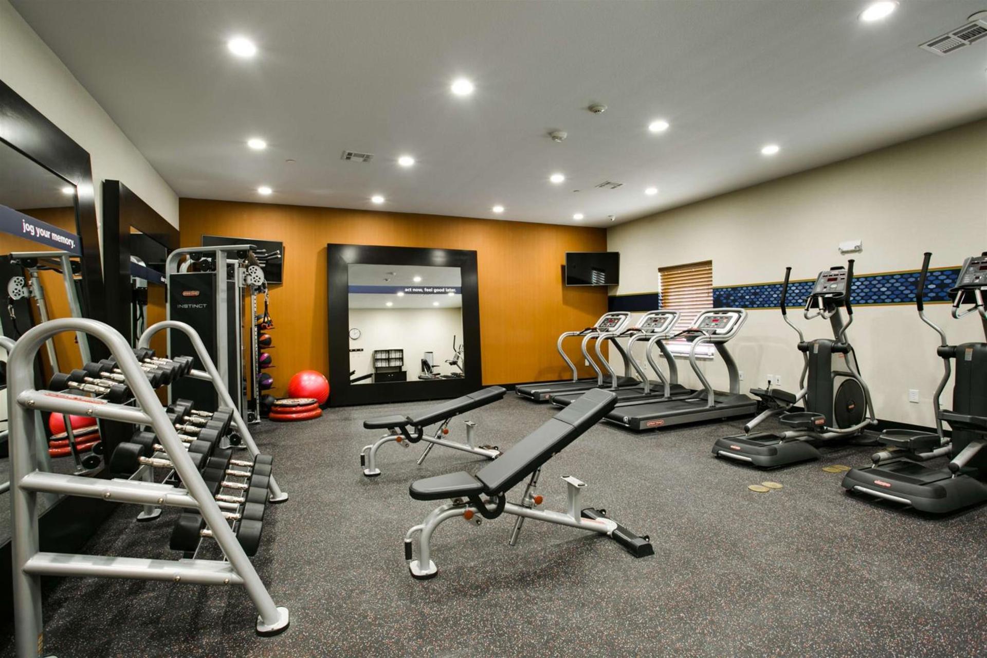 Hampton Inn & Suites Dallas/Ft. Worth Airport South photo 15
