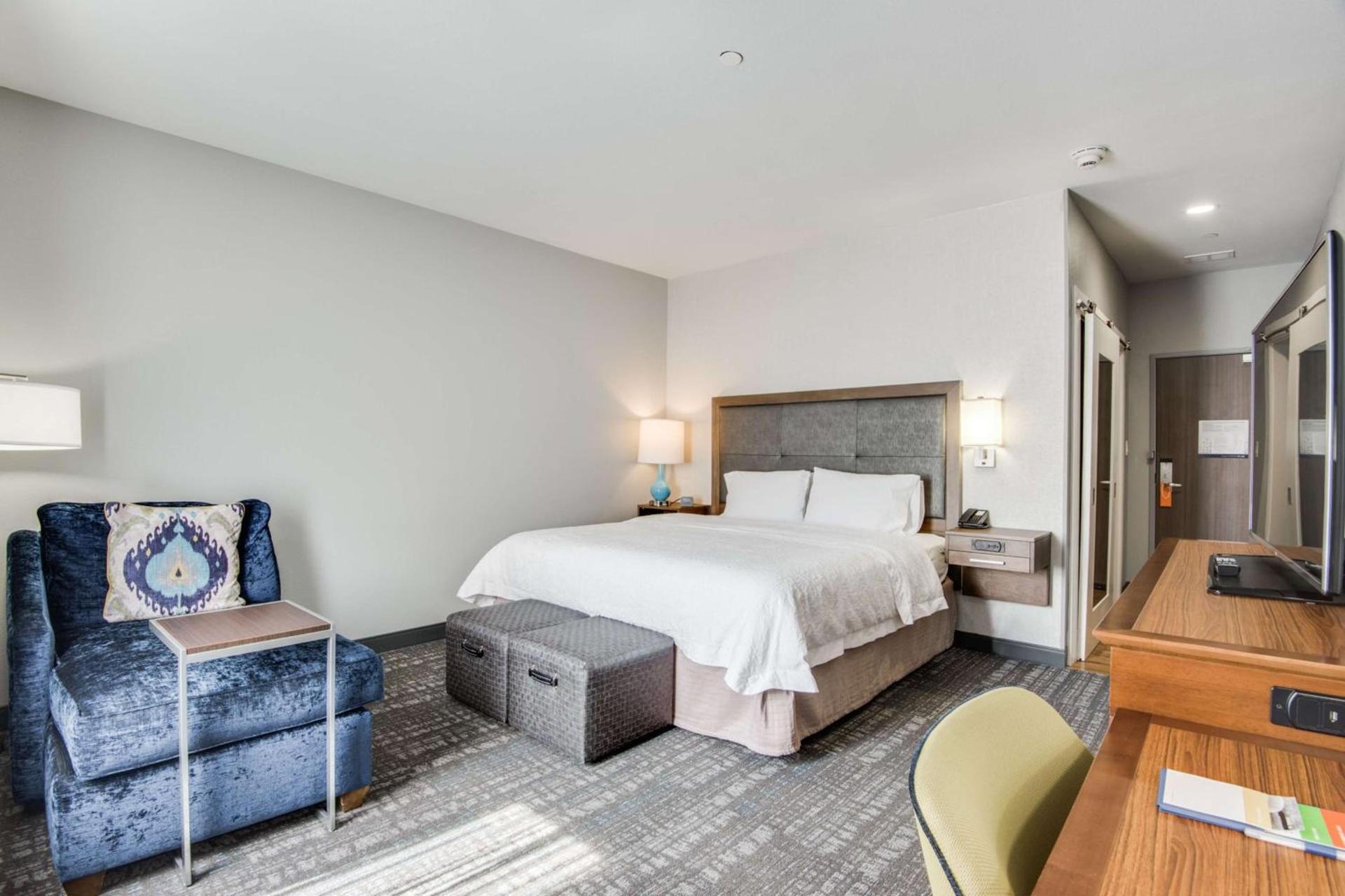 Hampton Inn & Suites Dallas/Ft. Worth Airport South photo 16