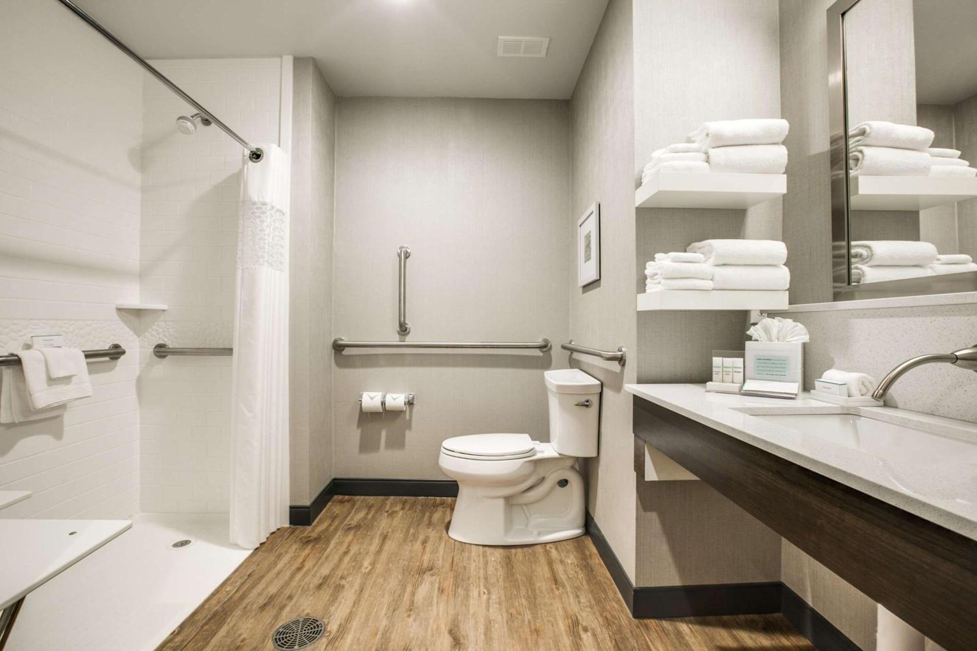 Hampton Inn & Suites Dallas/Ft. Worth Airport South photo 34