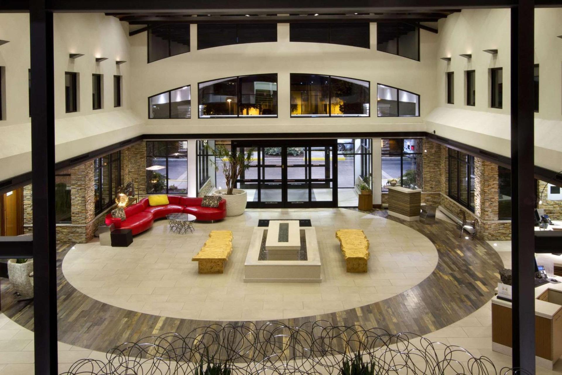 Embassy Suites by Hilton Detroit Metro Airport photo 3