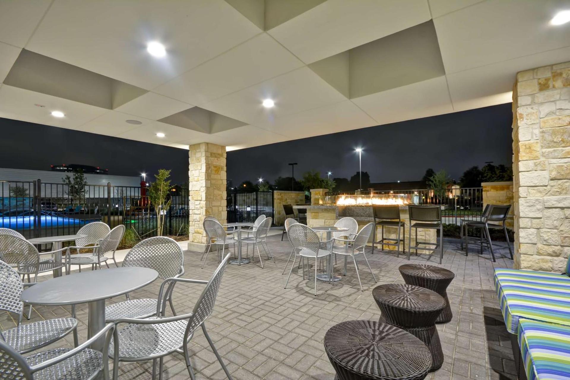 Home2 Suites By Hilton Dallas Addison photo 4