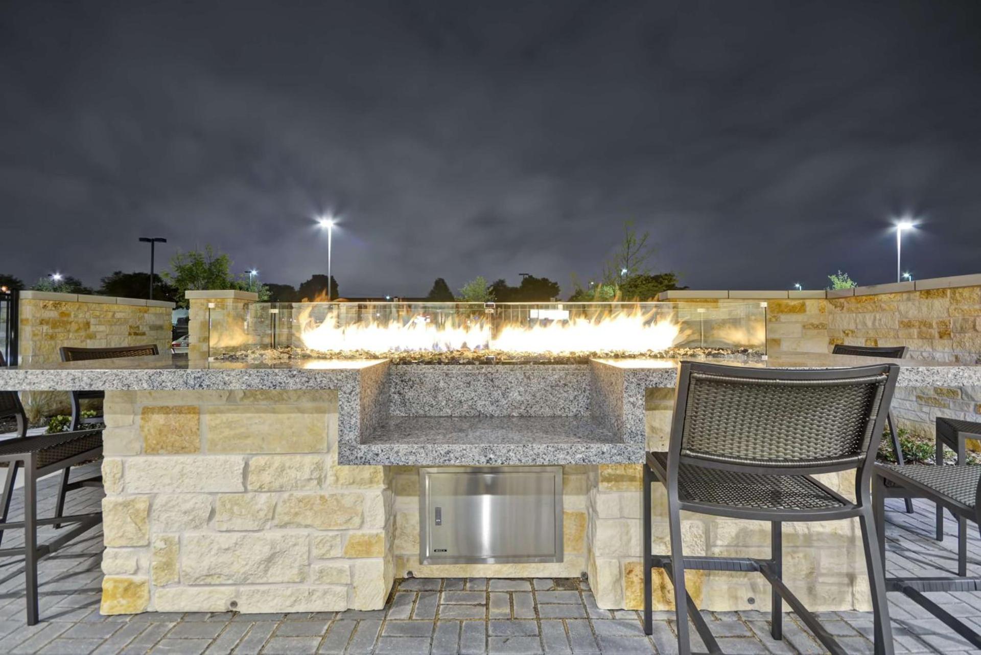 Home2 Suites By Hilton Dallas Addison photo 5