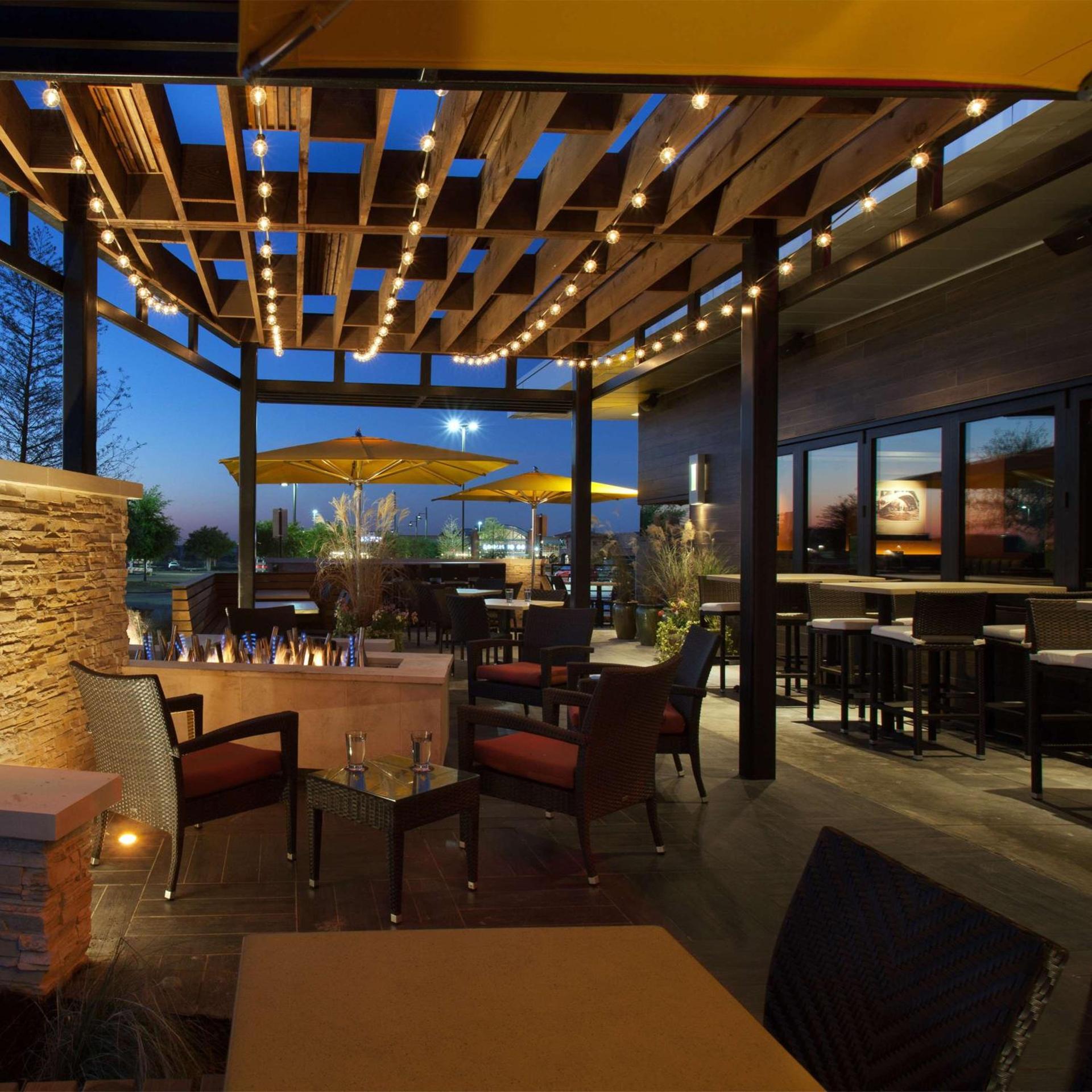 Embassy Suites By Hilton Denton Convention Center photo 8