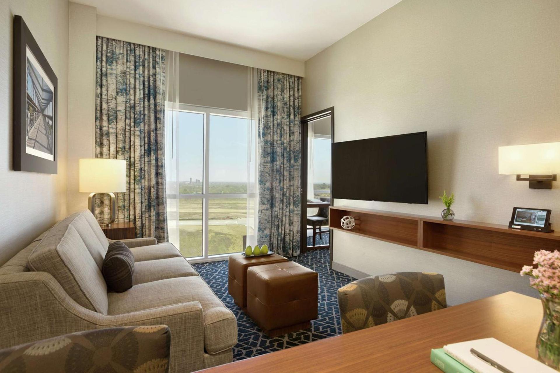 Embassy Suites By Hilton Denton Convention Center photo 20