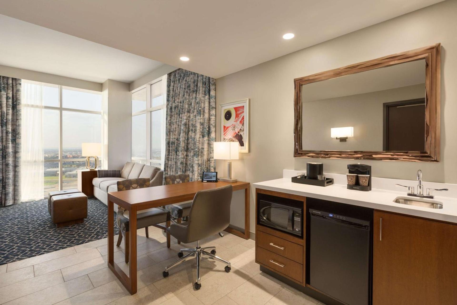 Embassy Suites By Hilton Denton Convention Center photo 23