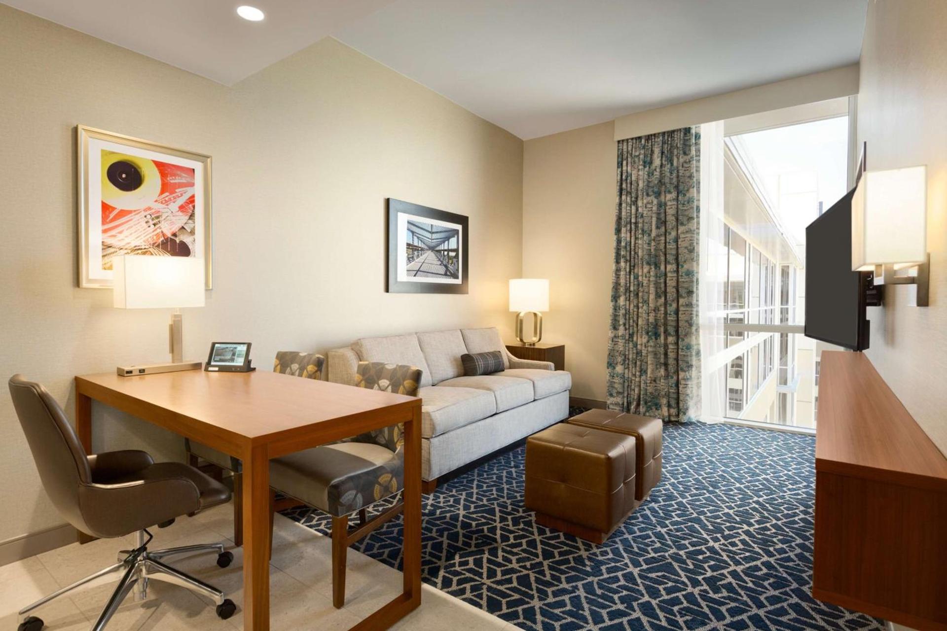 Embassy Suites By Hilton Denton Convention Center photo 32