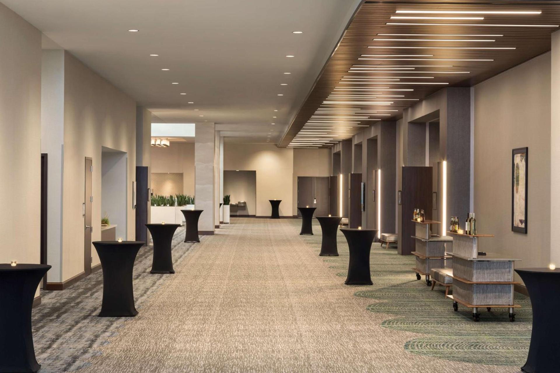 Embassy Suites By Hilton Denton Convention Center photo 39