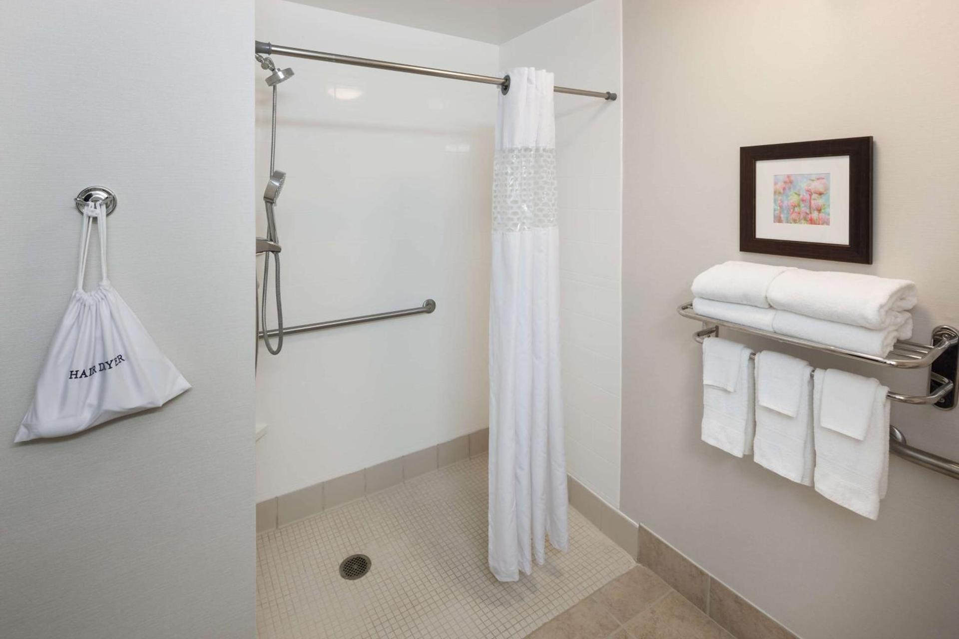Hampton Inn & Suites Dothan photo 18