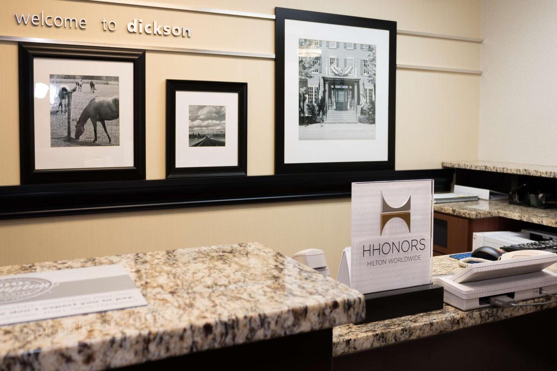 Hampton Inn Dickson photo 2