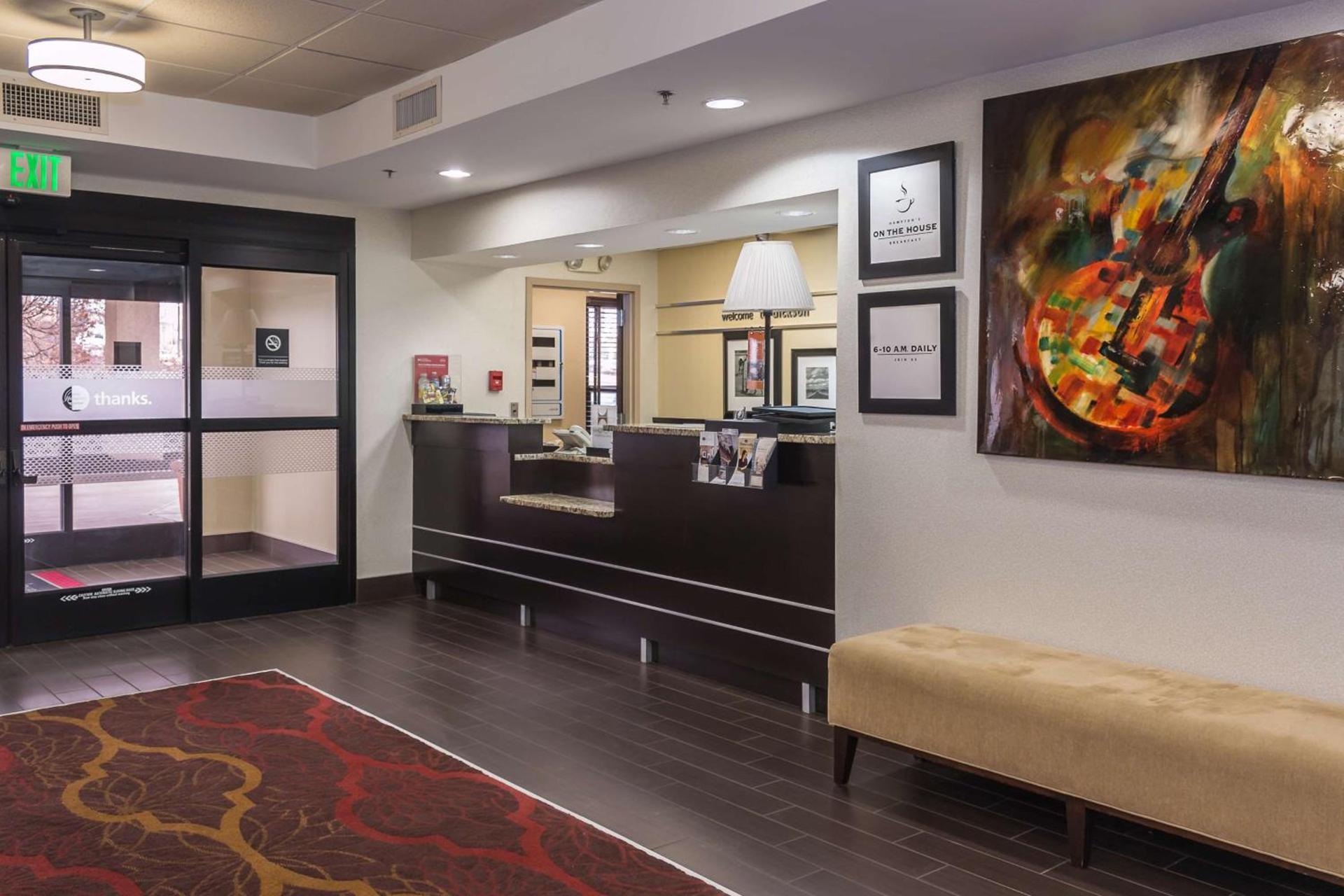 Hampton Inn Dickson photo 3
