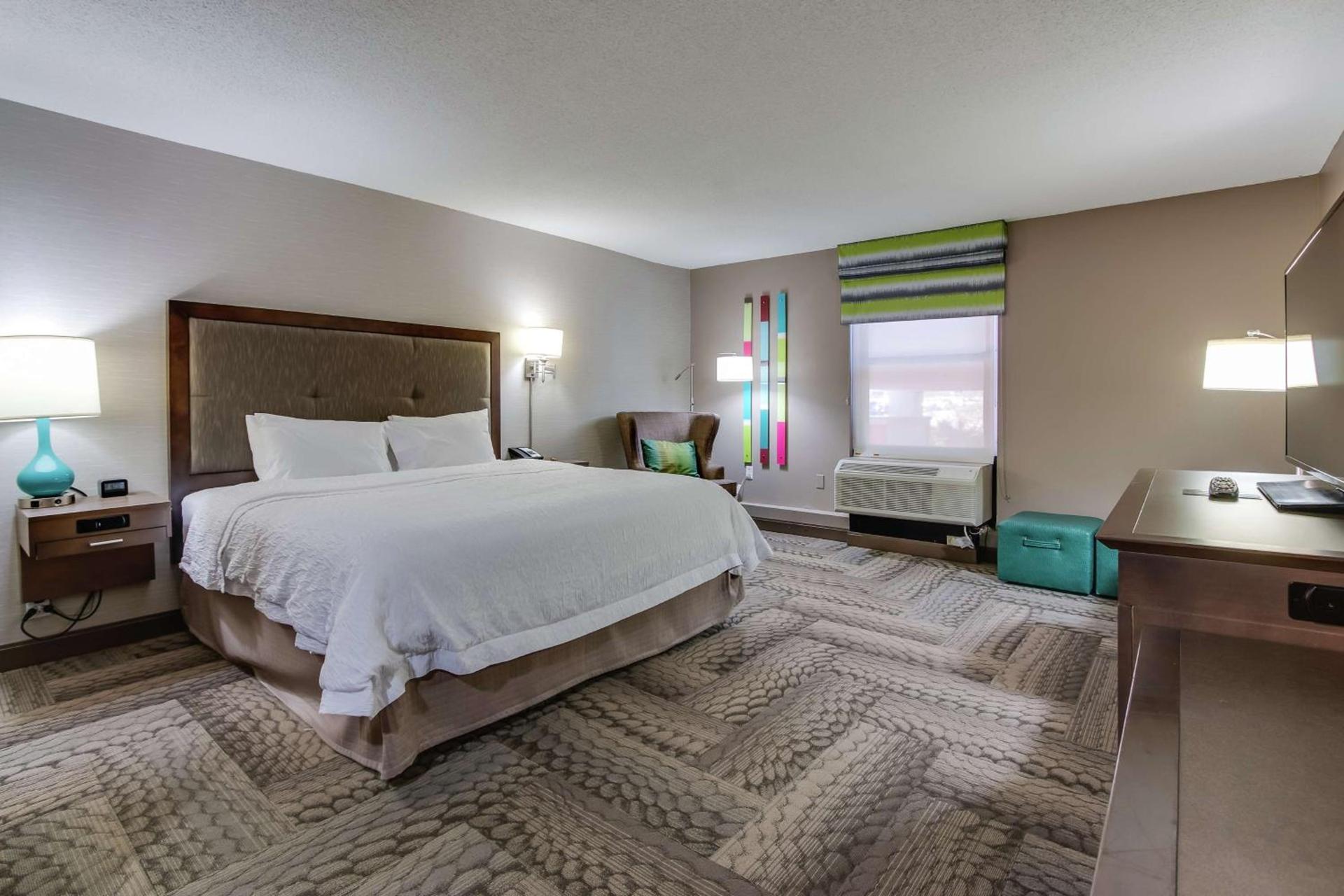 Hampton Inn Dickson photo 25