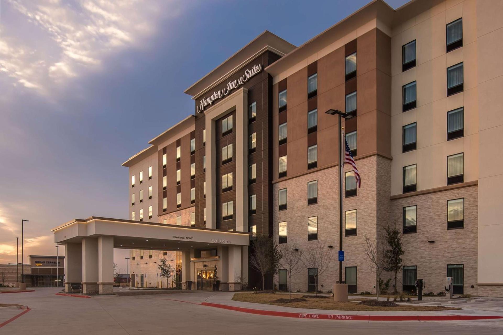 Hampton Inn & Suites Dallas-The Colony photo 4