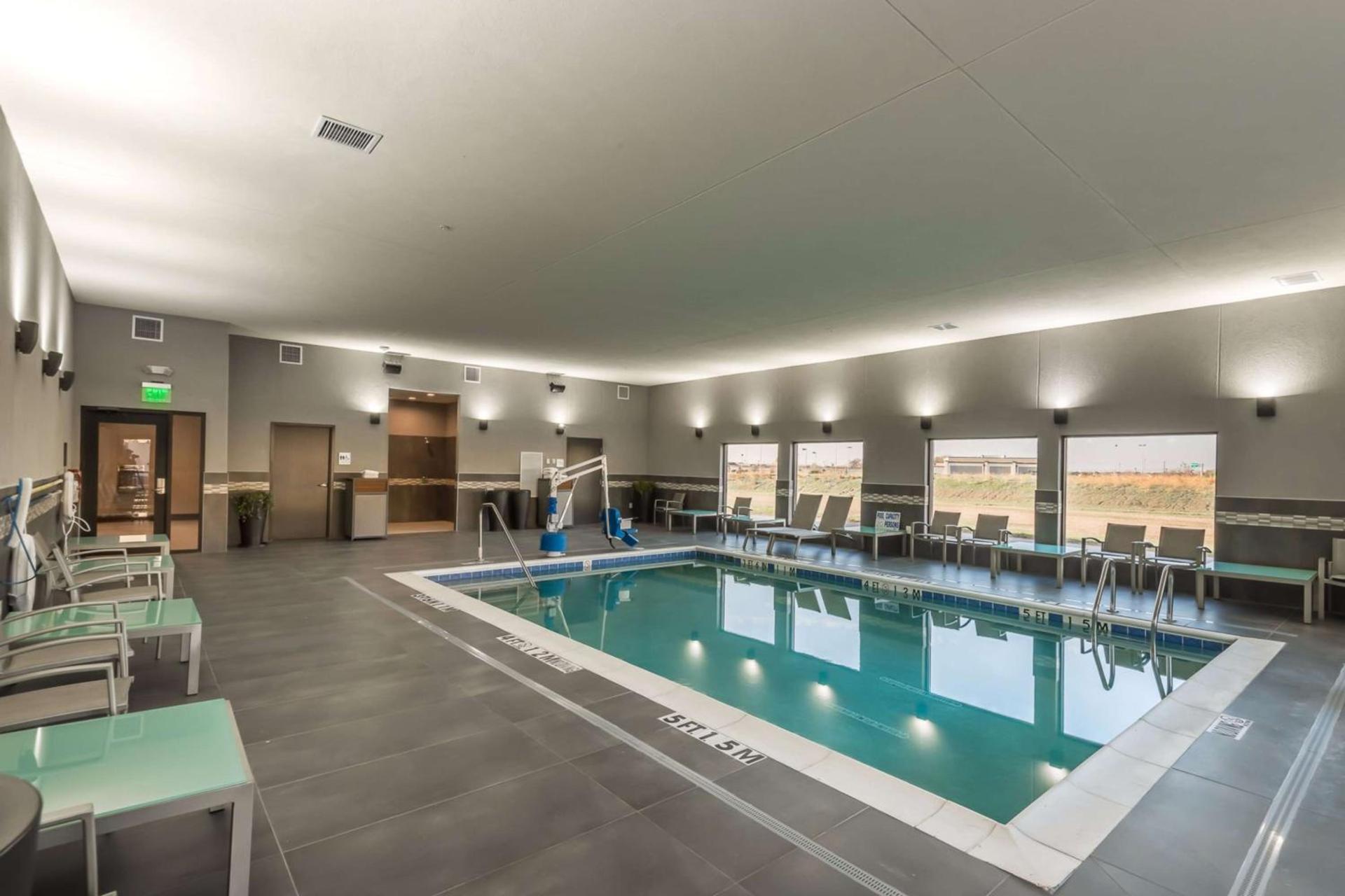 Hampton Inn & Suites Dallas-The Colony photo 10