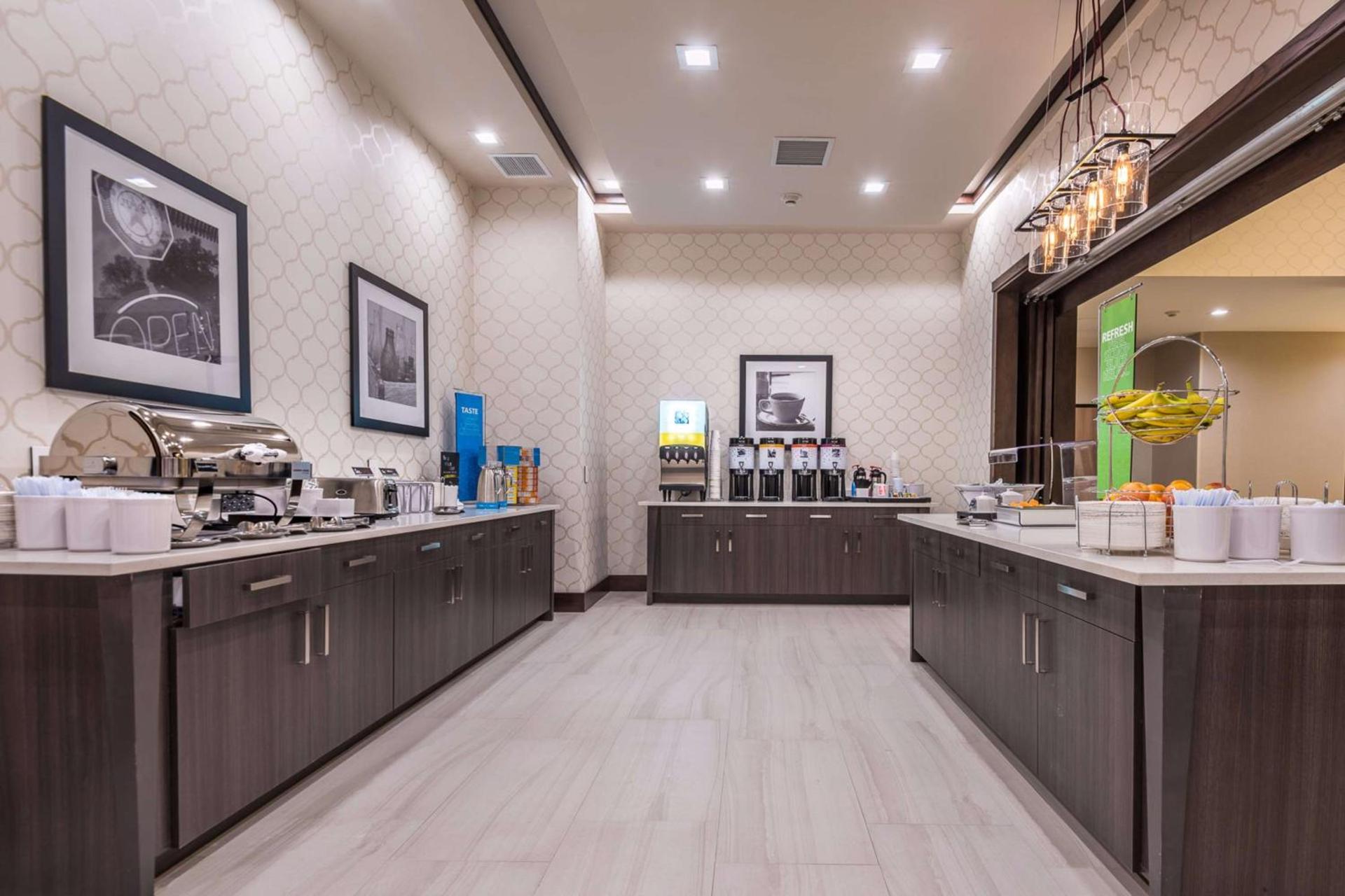 Hampton Inn & Suites Dallas-The Colony photo 12
