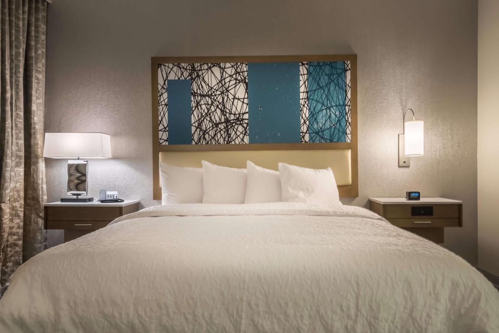 Hampton Inn & Suites Dallas-The Colony photo 29