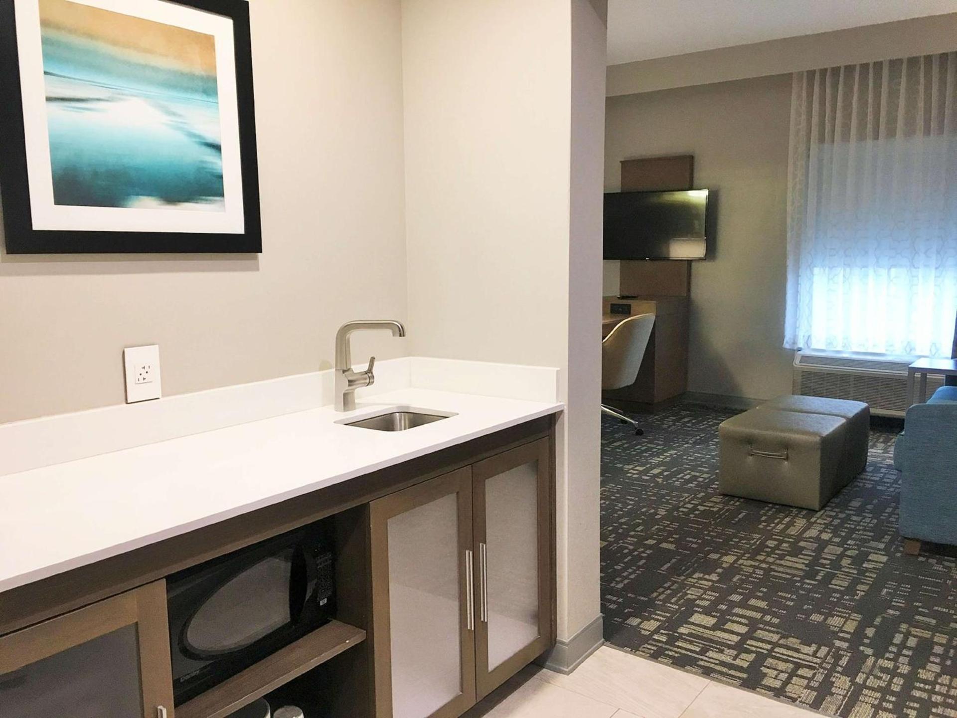 Hampton Inn & Suites Dallas-The Colony photo 39
