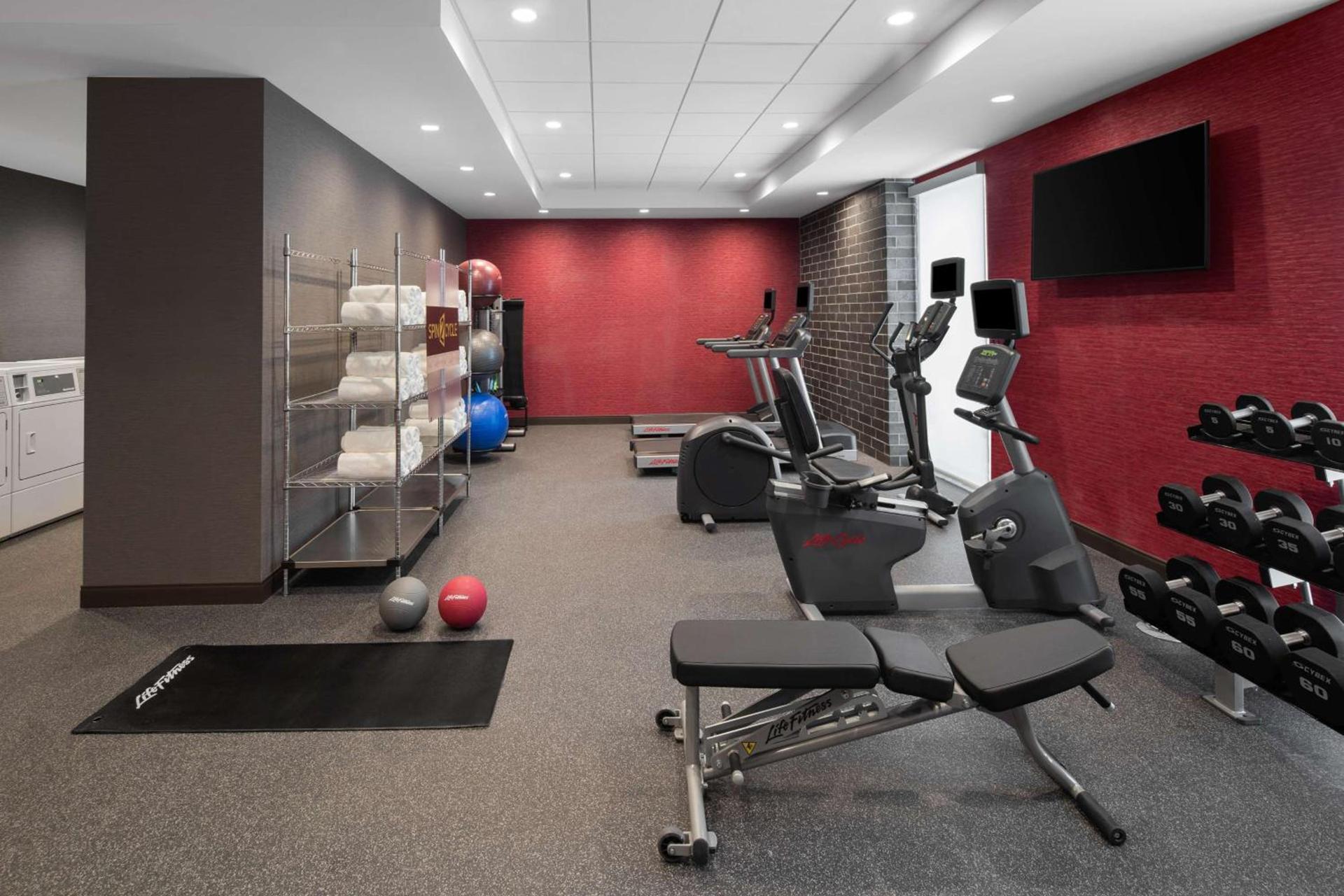 Home2 Suites by Hilton Des Moines at Drake University photo 12