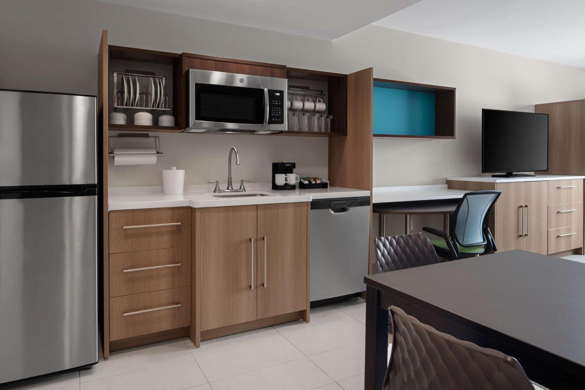 Home2 Suites by Hilton Des Moines at Drake University photo 21