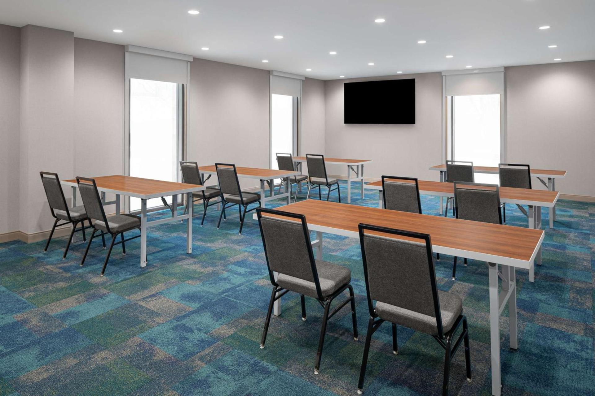 Home2 Suites by Hilton Des Moines at Drake University photo 27