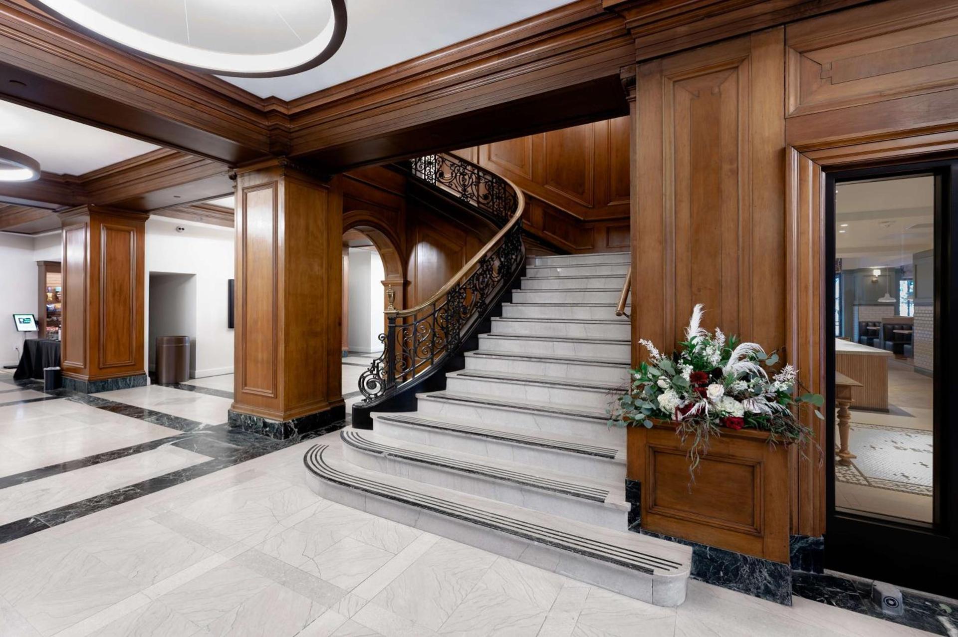 Hotel Fort Des Moines, Curio Collection By Hilton photo 3