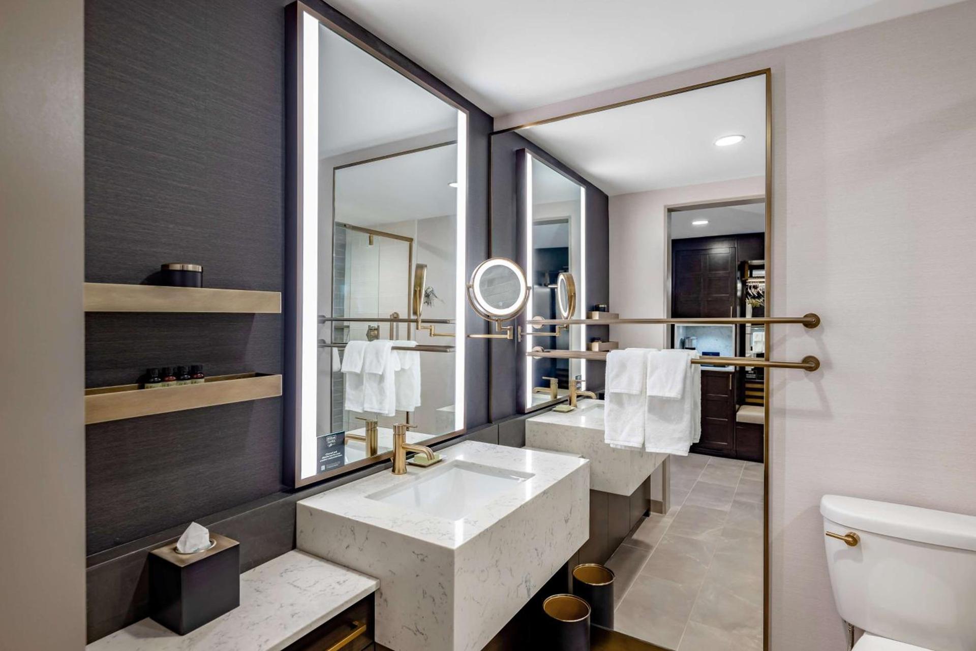 Hotel Fort Des Moines, Curio Collection By Hilton photo 58