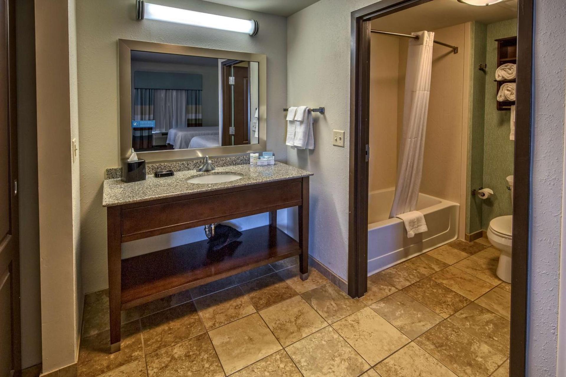 Hampton Inn & Suites Destin photo 29