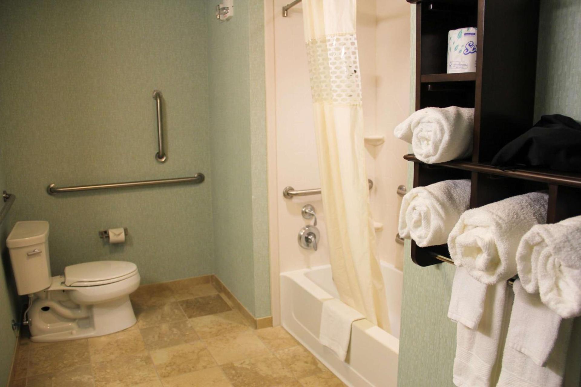 Hampton Inn & Suites Destin photo 40