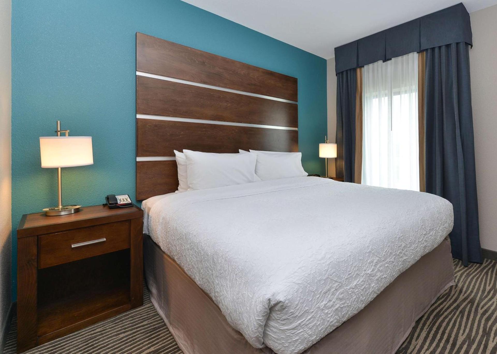Hampton Inn & Suites Des Moines Downtown photo 12