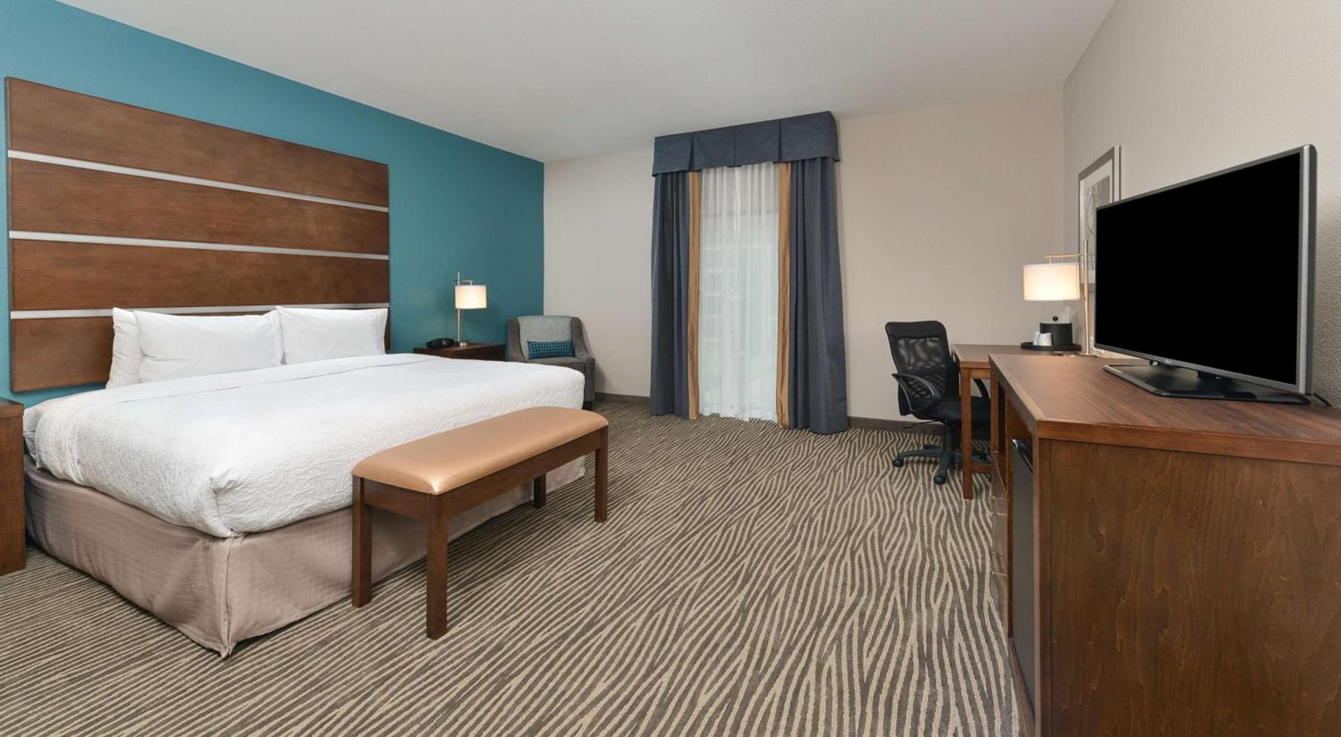 Hampton Inn & Suites Des Moines Downtown photo 21