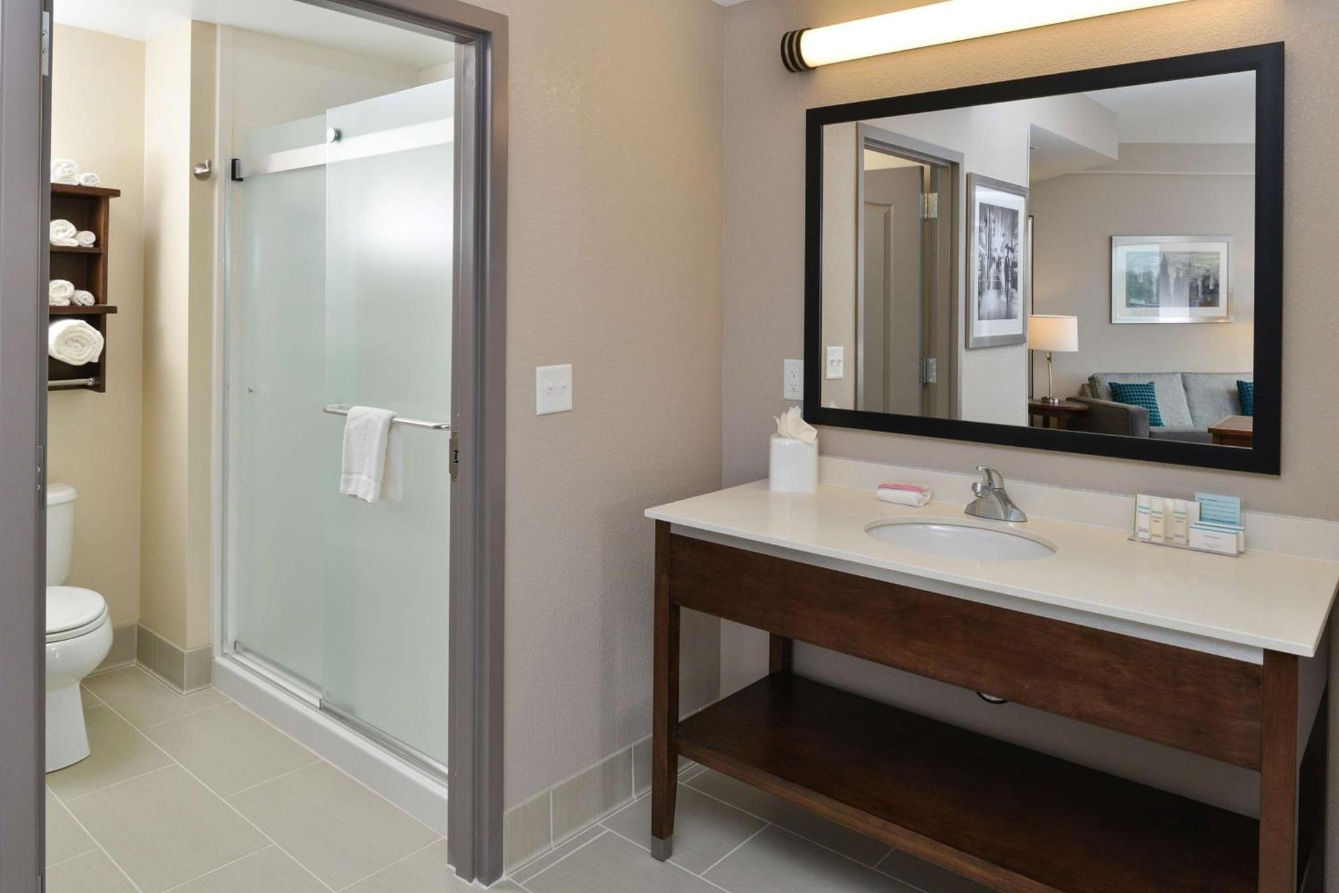 Hampton Inn & Suites Des Moines Downtown photo 32