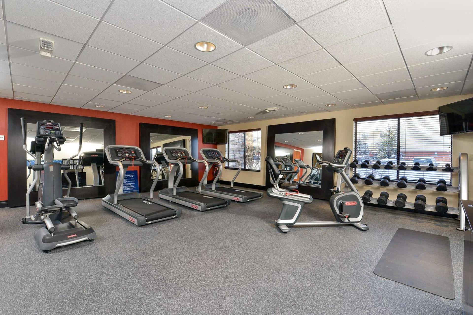 Hampton Inn Detroit/Auburn Hills South photo 2