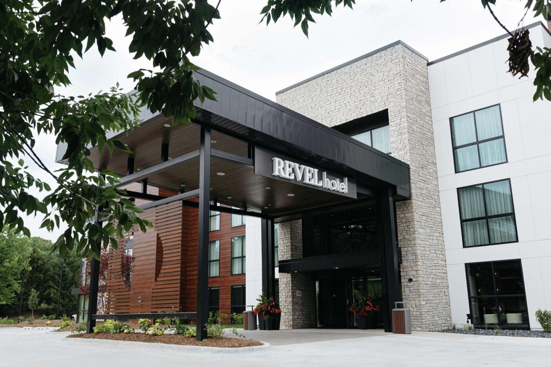 Revel Hotel, Tapestry Collection By Hilton — hotel in Urbandale