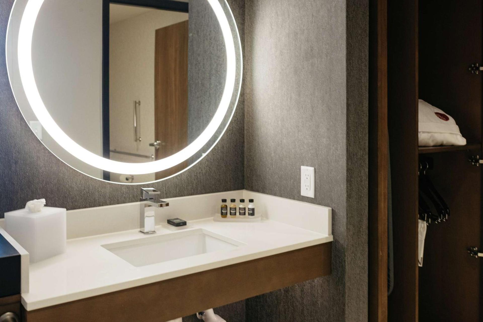 Revel Hotel, Tapestry Collection By Hilton photo 25