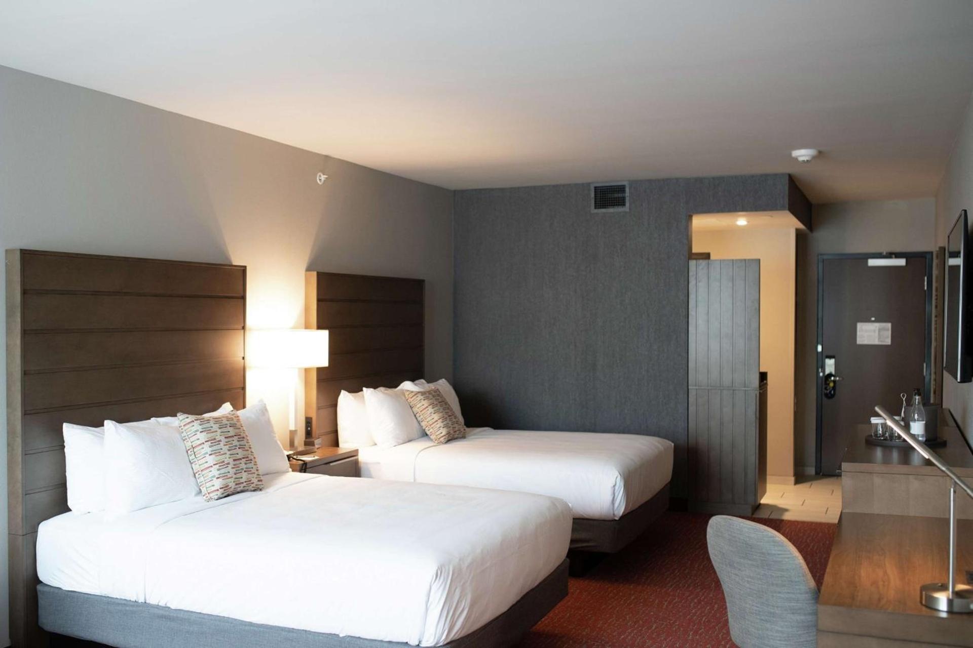 Revel Hotel, Tapestry Collection By Hilton photo 39