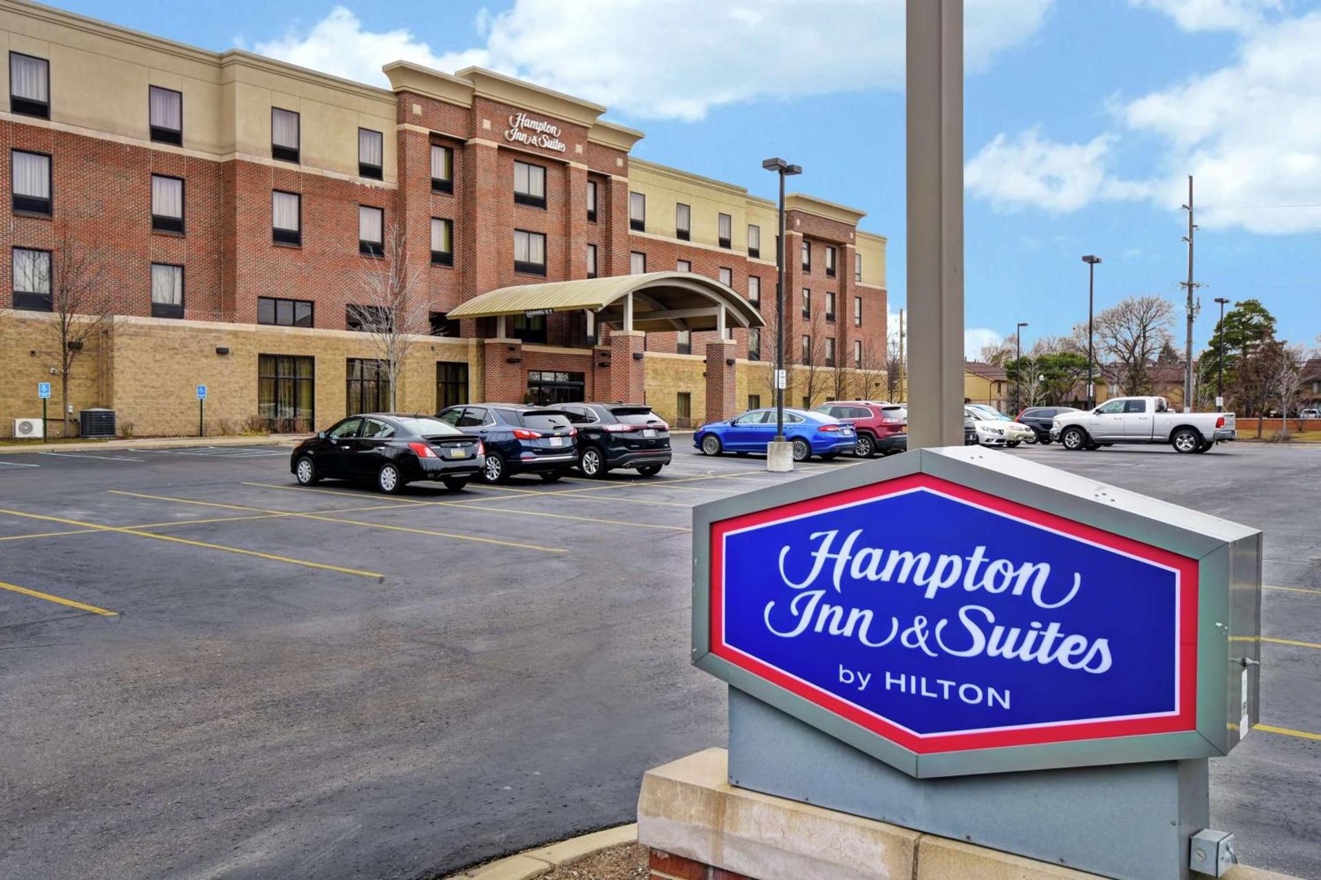 Hampton Inn & Suites Detroit-Canton photo 4