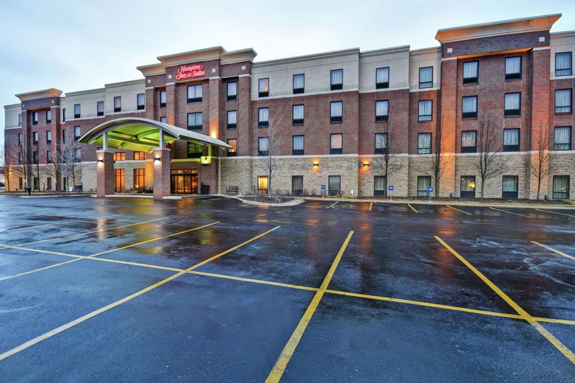 Hampton Inn & Suites Detroit-Canton photo 5