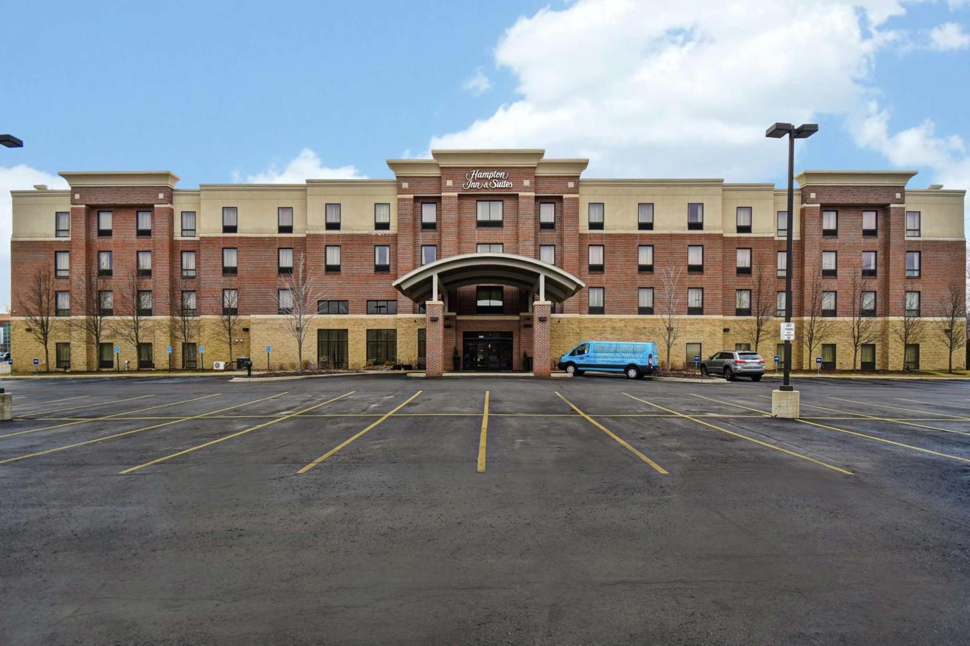 Hampton Inn & Suites Detroit-Canton photo 6