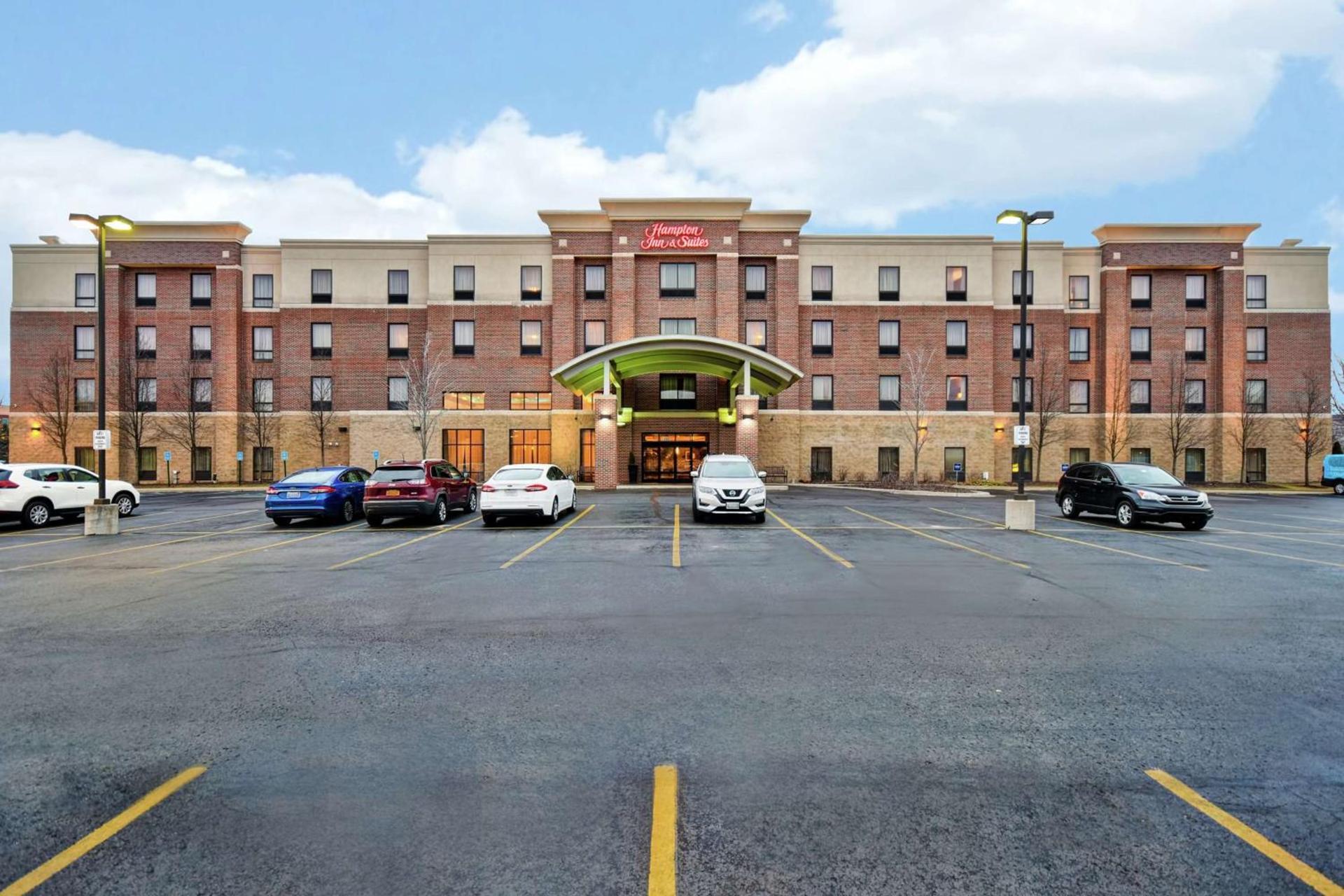 Hampton Inn & Suites Detroit-Canton photo 7