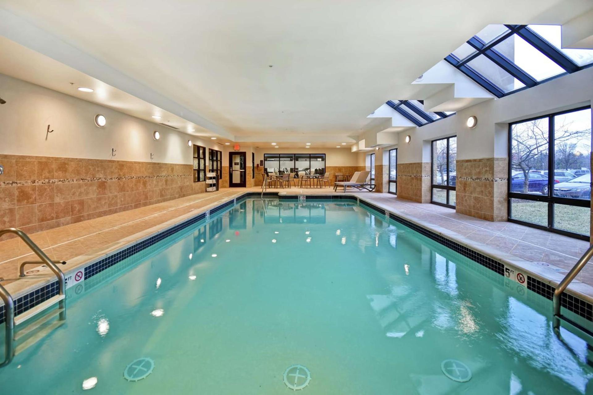 Hampton Inn & Suites Detroit-Canton photo 23
