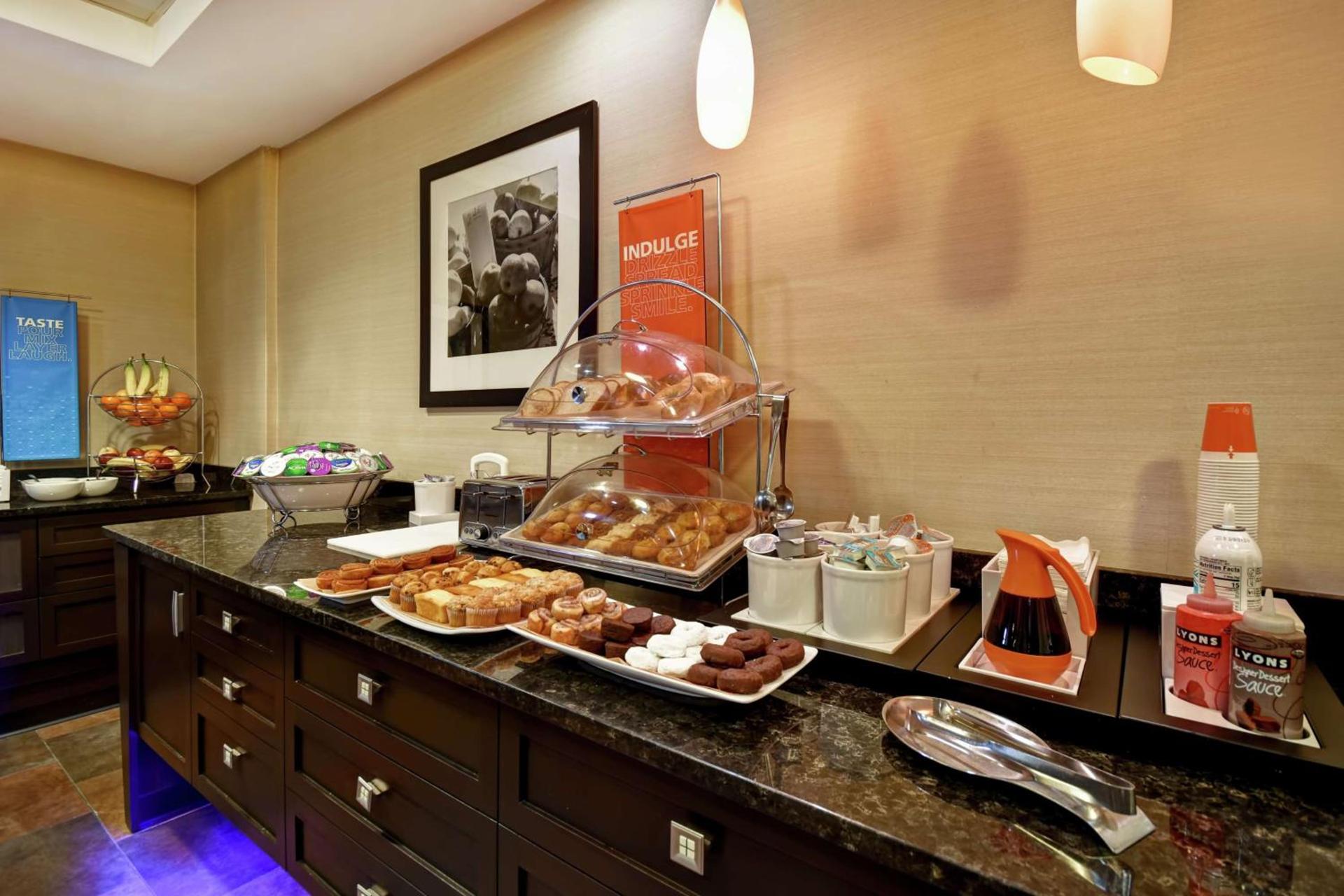 Hampton Inn & Suites Detroit-Canton photo 31