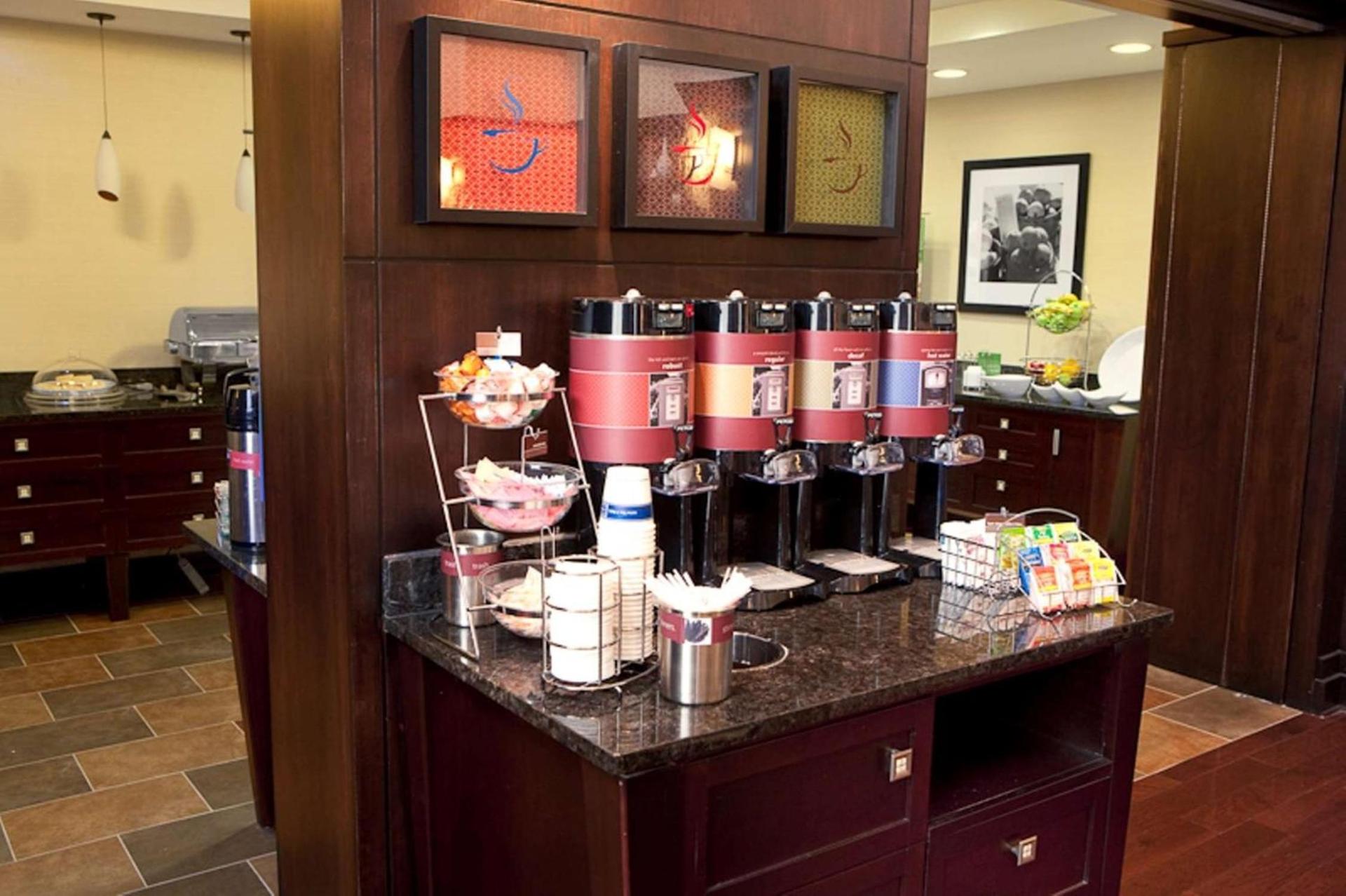 Hampton Inn & Suites Detroit-Canton photo 33