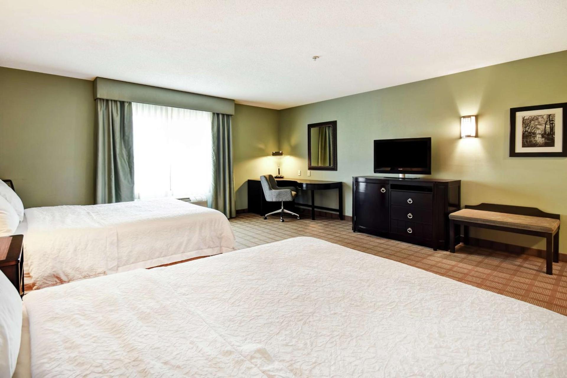 Hampton Inn & Suites Detroit-Canton photo 49