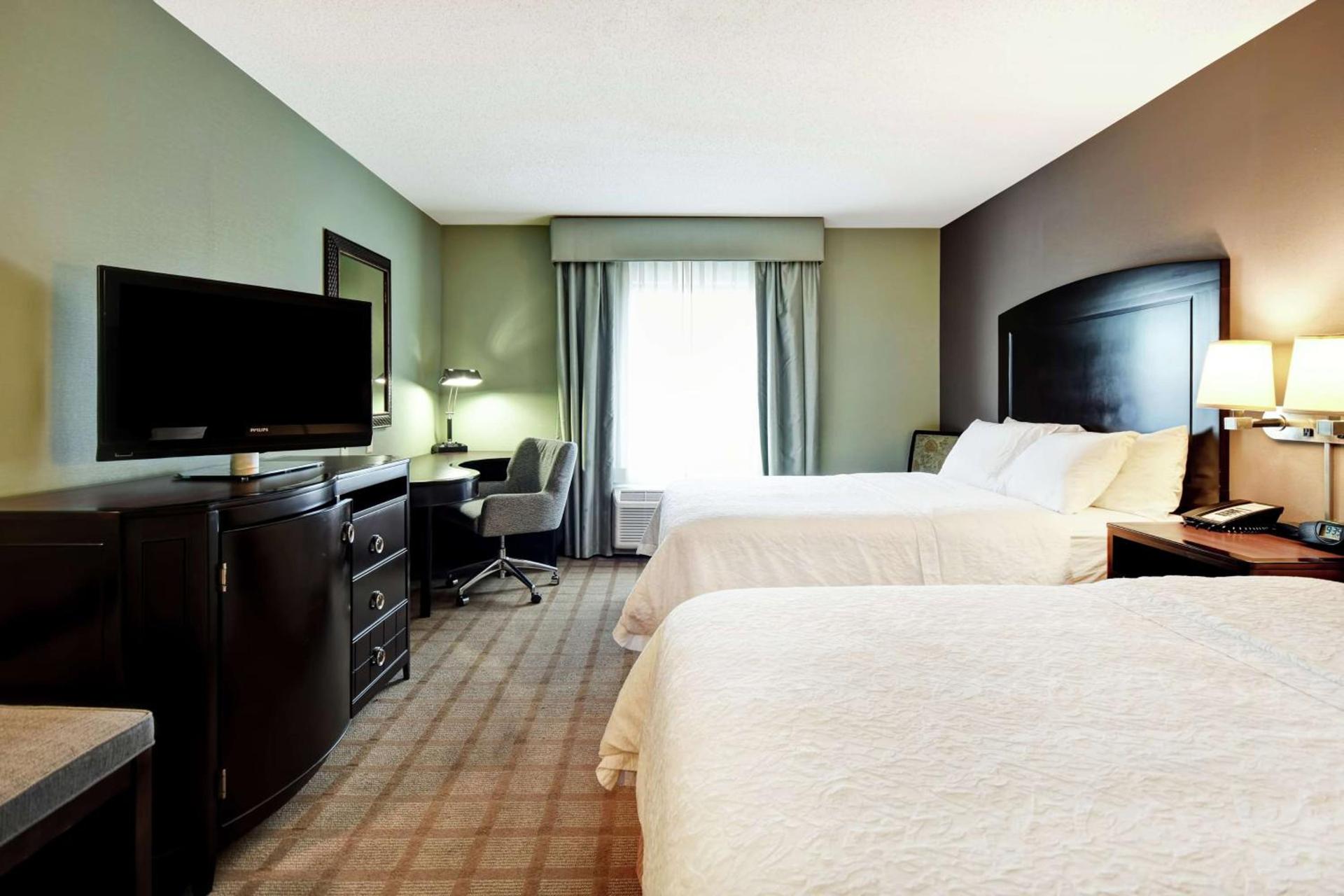 Hampton Inn & Suites Detroit-Canton photo 55