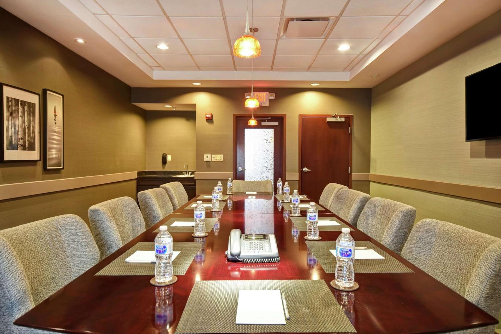 Hampton Inn & Suites Detroit-Canton photo 74