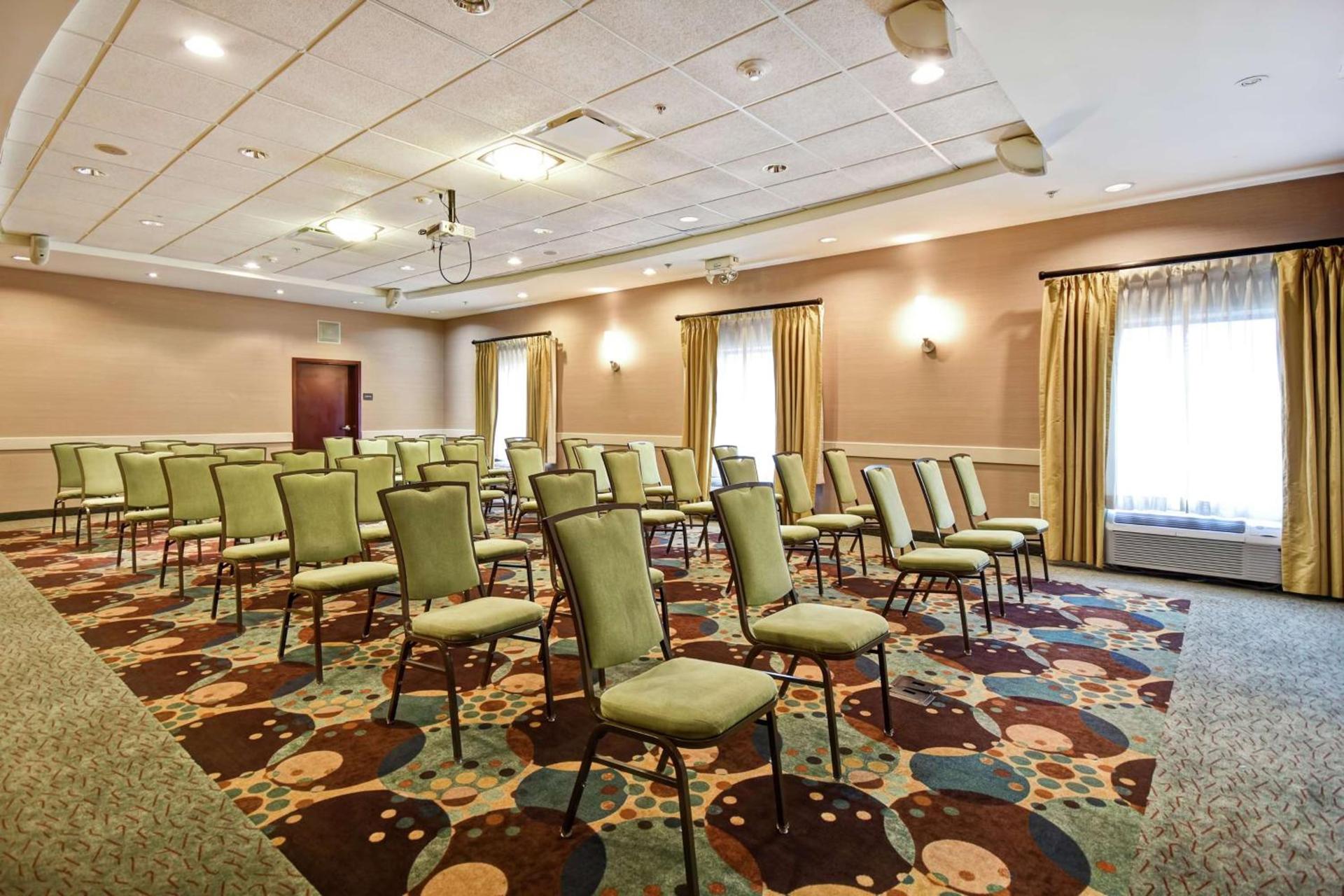Hampton Inn & Suites Detroit-Canton photo 78