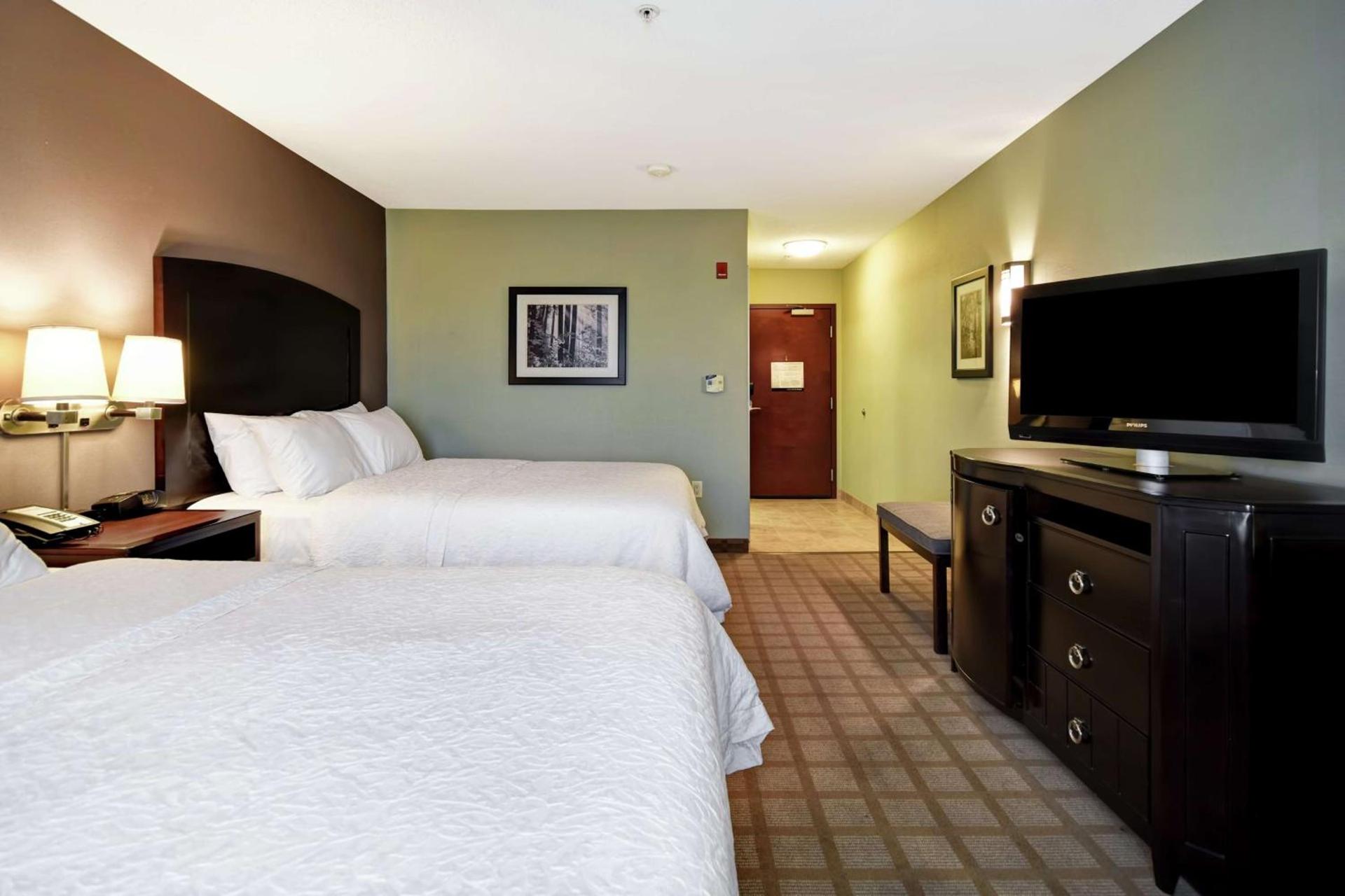 Hampton Inn & Suites Detroit-Canton photo 83